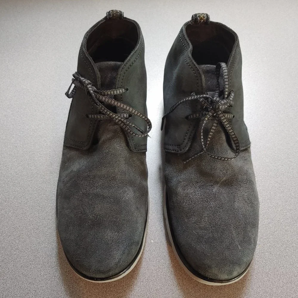 UGG Freamon Gray White Waterproof Suede Chukka Boots Men's size 9